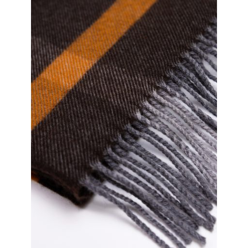 Fular din lana maro cu franjuri