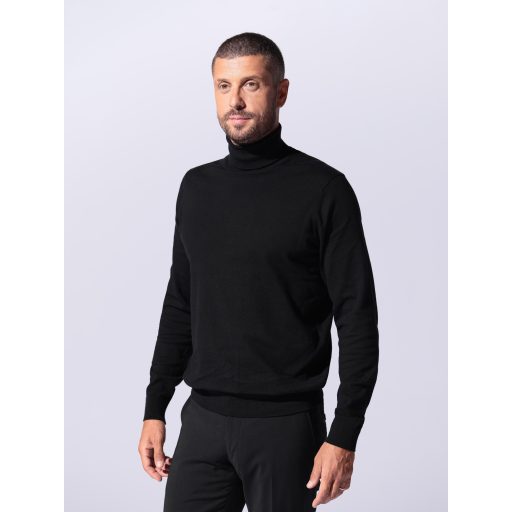 pulover negru barbati pe gat
